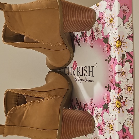 Booties, Size 10 - Picture 4 of 5